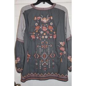 Kayla Seo size large, long sleeve embroidery blouse